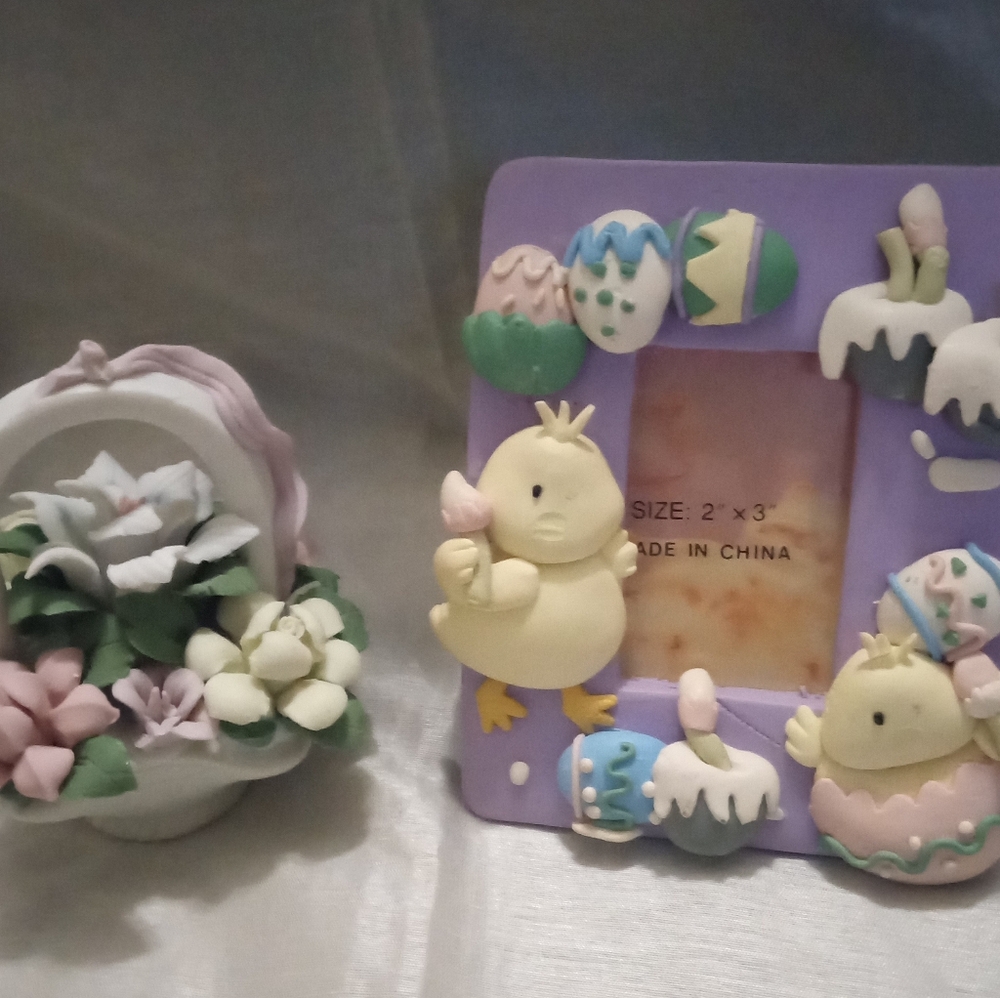 Source Unknown Pastel Easter Decor Set